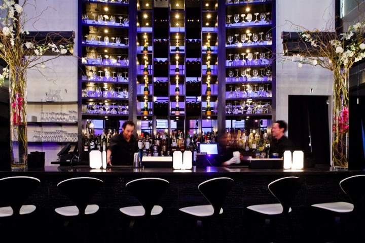 STK's endless bar in Los Angeles (photo: courtesy of STK)
