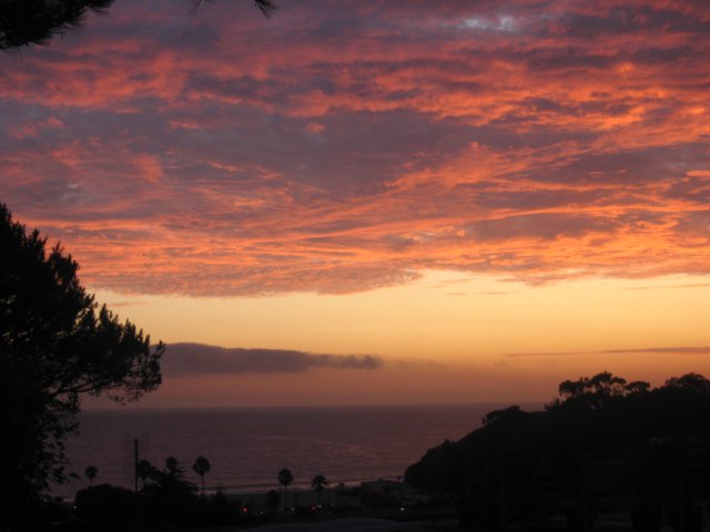 Morning sunrise in Santa Monica (Photo credit: Lauren Faretta)