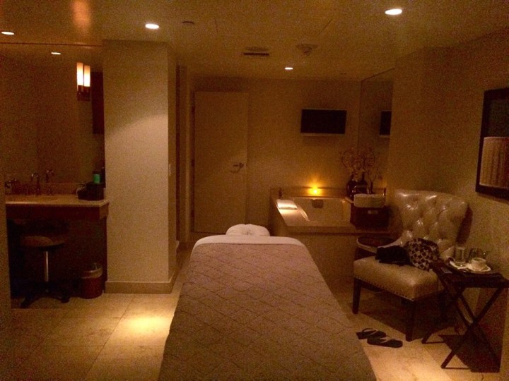 Massage time at Cure Salon and Spa (Photo credit: Melissa Curtin) Massage time at Cure Salon and Spa (Photo credit: Melissa Curtin)