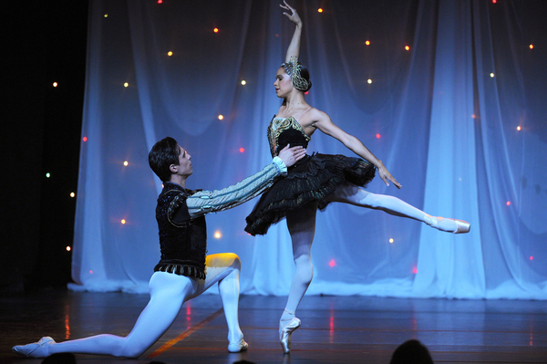 Scene from the American Ballet Theatre's 75th Anniversary Holiday Benefit held at the Beverly Hilton on December 7, 2015 in Beverly Hills, California. (Photo By Vince Bucci Photography)