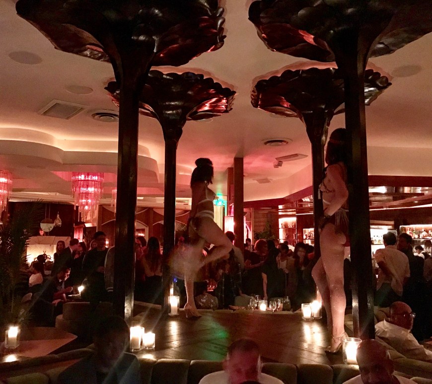 Delilah Hollywood lounge